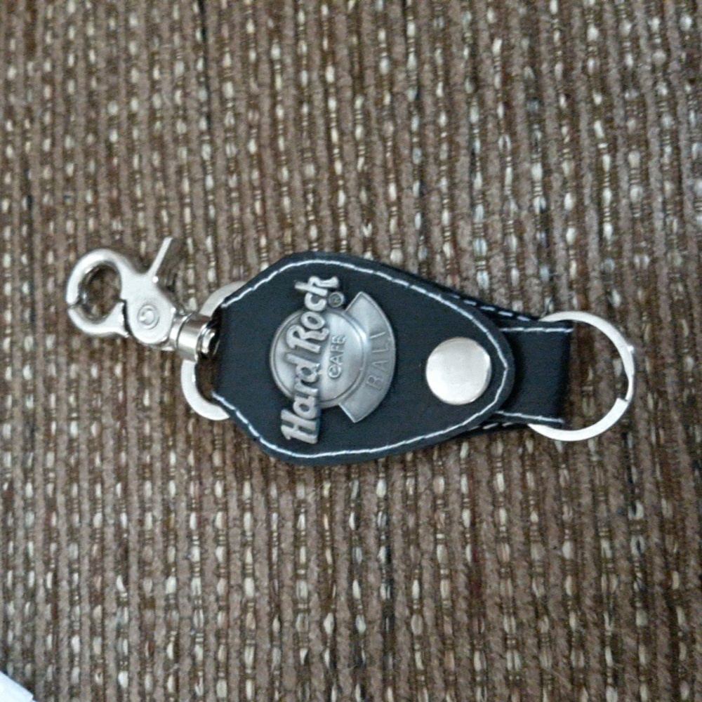 Hard rock cafe key chain